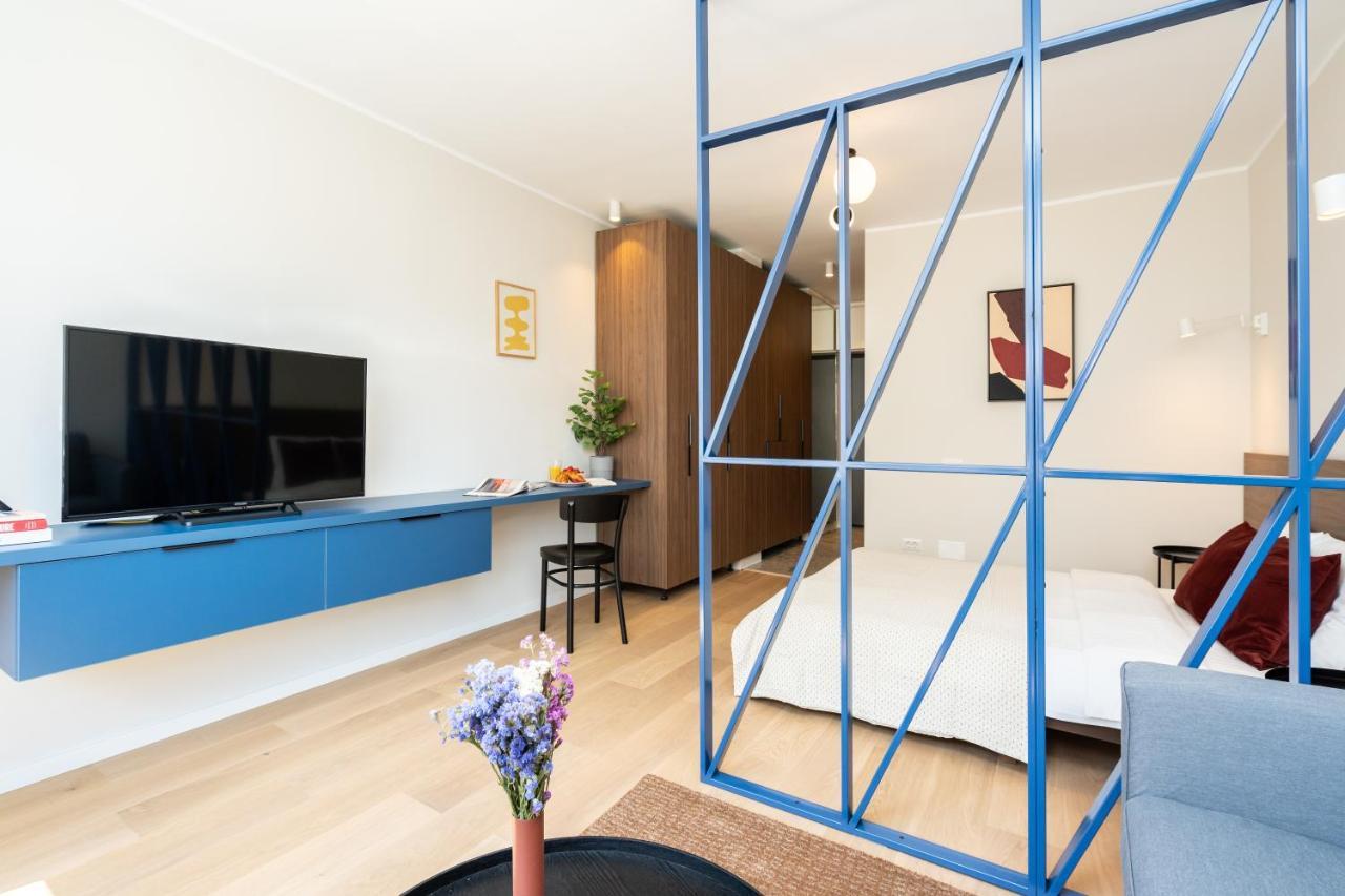 Elegant Studio In The Heart Of The Town Бухарест Екстер'єр фото