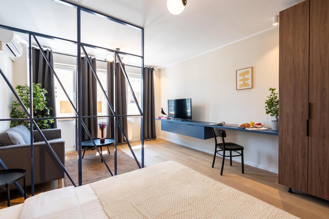 Elegant Studio In The Heart Of The Town Бухарест Екстер'єр фото